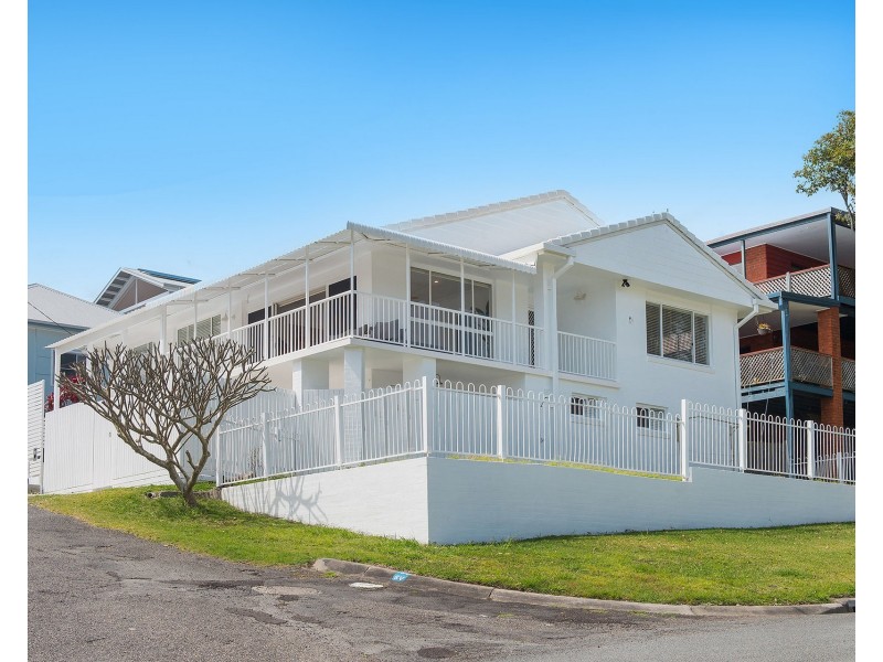 4 Beranghi Street, Crescent Head NSW 2440