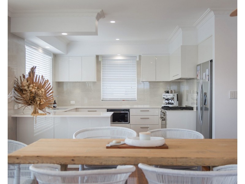 4 Beranghi Street, Crescent Head NSW 2440