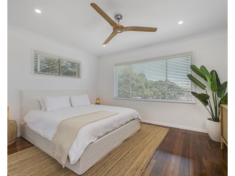 4 Beranghi Street, Crescent Head NSW 2440