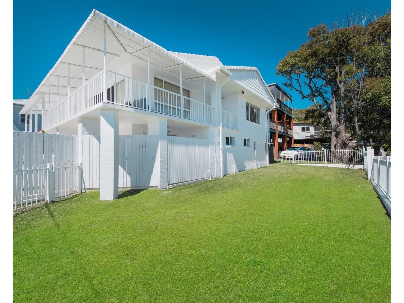 4 Beranghi Street, Crescent Head NSW 2440