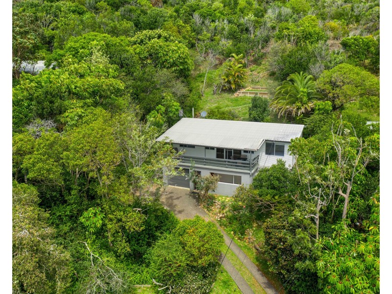 24 Dulconghi Street, Crescent Head NSW 2440