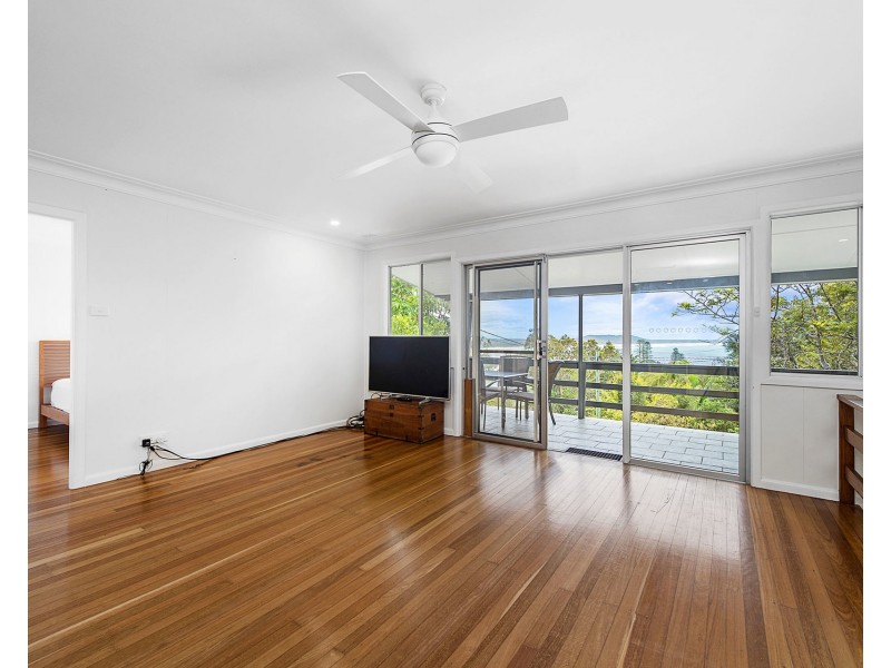24 Dulconghi Street, Crescent Head NSW 2440