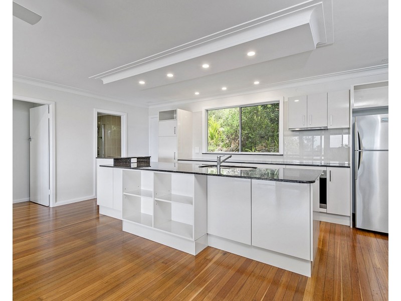 24 Dulconghi Street, Crescent Head NSW 2440