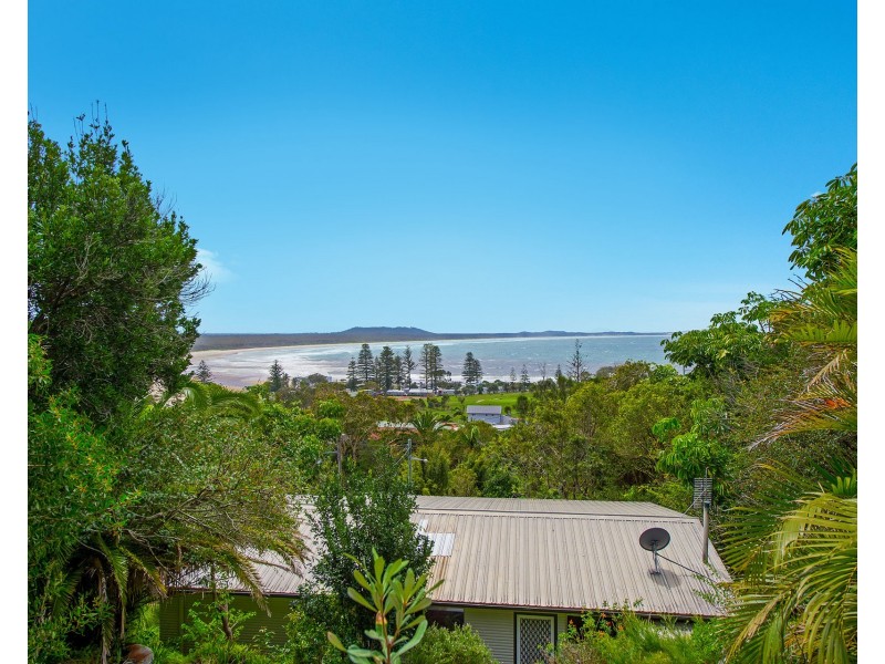 24 Dulconghi Street, Crescent Head NSW 2440