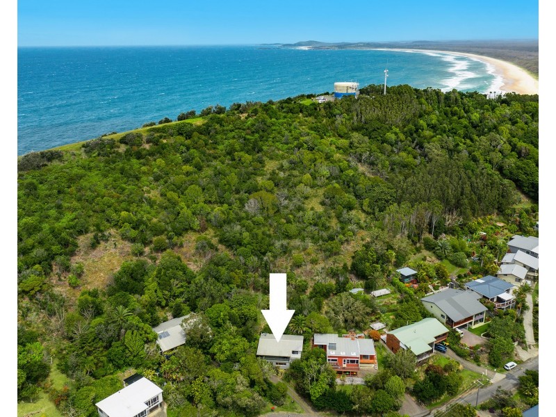 24 Dulconghi Street, Crescent Head NSW 2440
