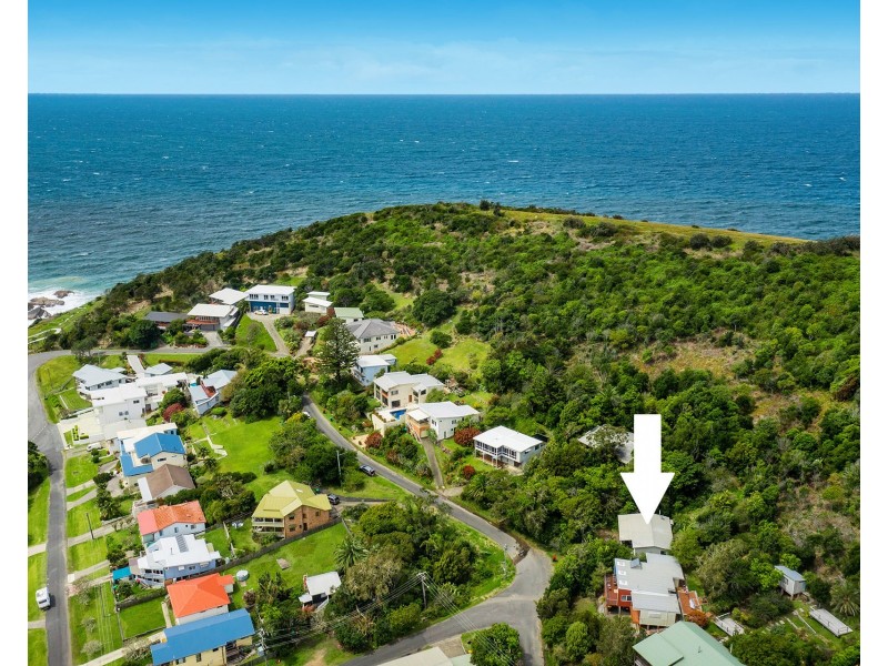 24 Dulconghi Street, Crescent Head NSW 2440