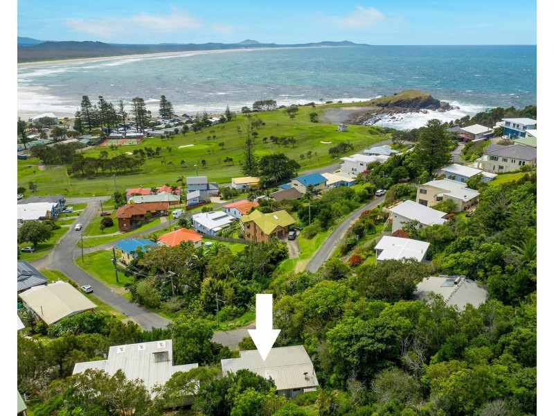 24 Dulconghi Street, Crescent Head NSW 2440