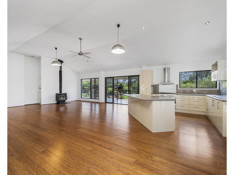11 Penn Place, Crescent Head NSW 2440