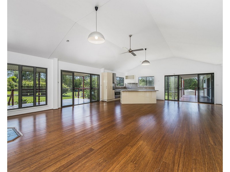 11 Penn Place, Crescent Head NSW 2440