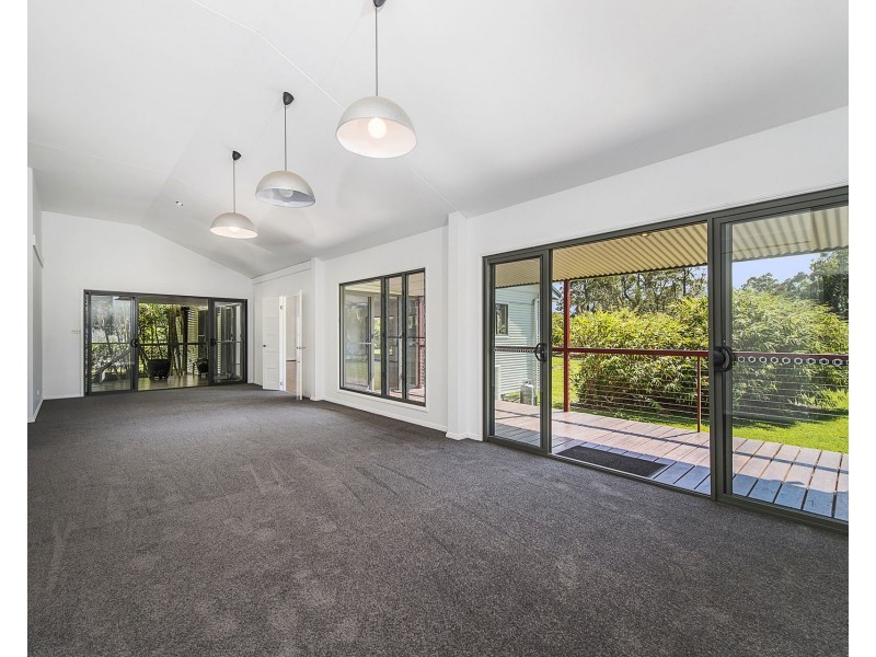 11 Penn Place, Crescent Head NSW 2440