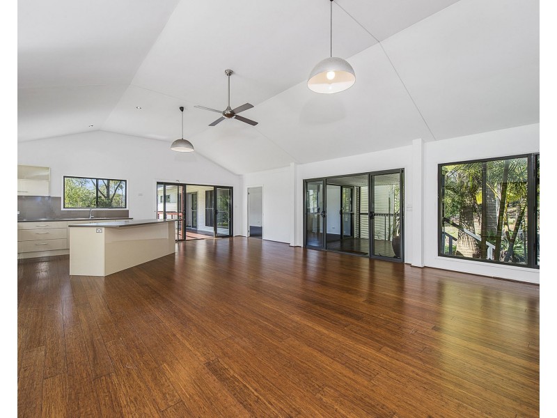11 Penn Place, Crescent Head NSW 2440