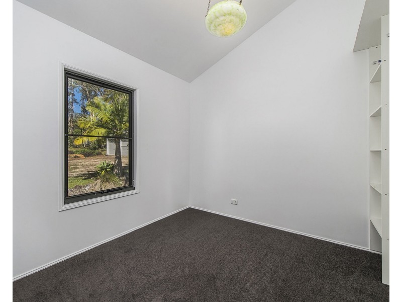 11 Penn Place, Crescent Head NSW 2440