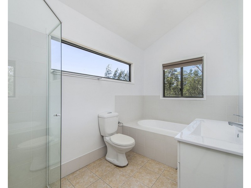 11 Penn Place, Crescent Head NSW 2440