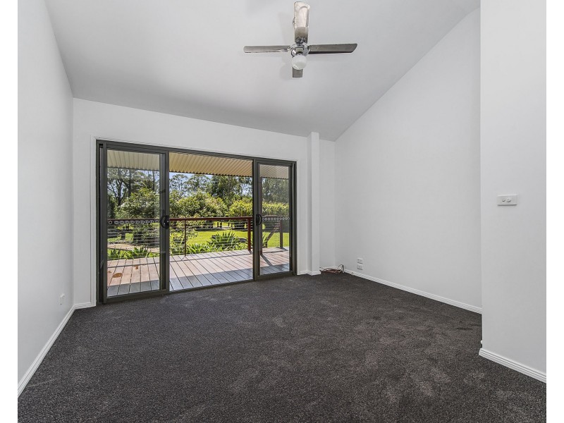 11 Penn Place, Crescent Head NSW 2440