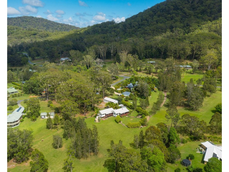 11 Penn Place, Crescent Head NSW 2440