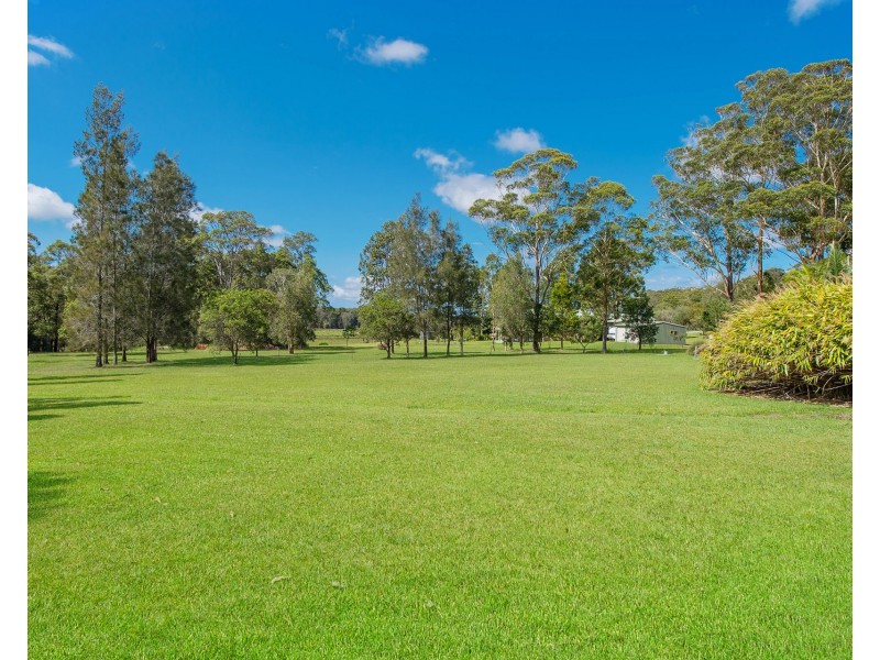 11 Penn Place, Crescent Head NSW 2440