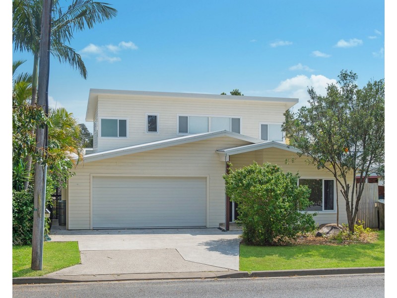 51 Pacific Street, Crescent Head NSW 2440
