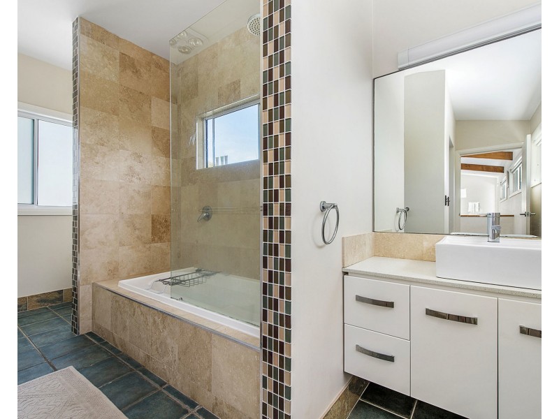 51 Pacific Street, Crescent Head NSW 2440