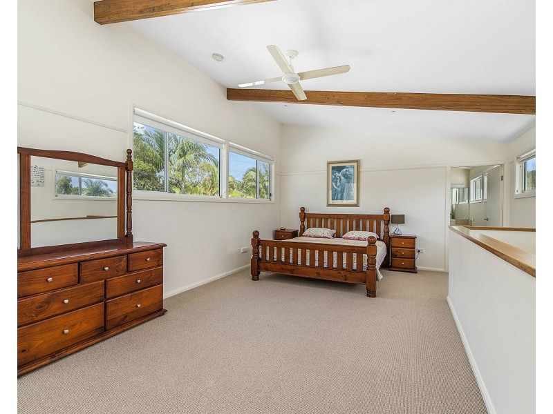 51 Pacific Street, Crescent Head NSW 2440