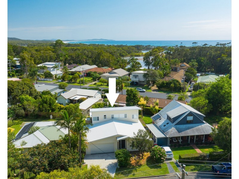 51 Pacific Street, Crescent Head NSW 2440