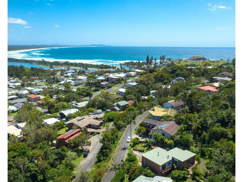 18 Noongah Terrace, Crescent Head NSW 2440