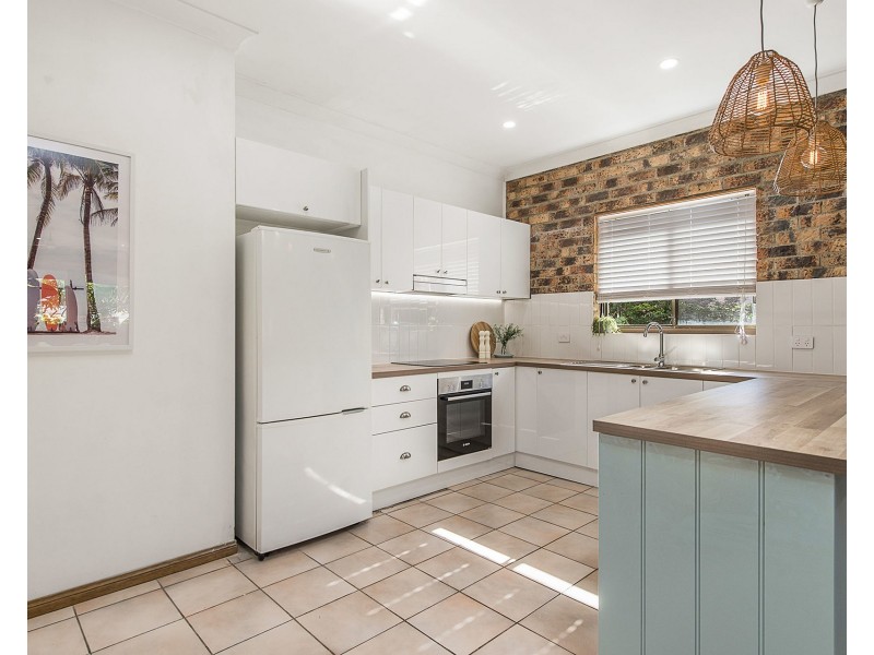 15 Main Street, Crescent Head NSW 2440