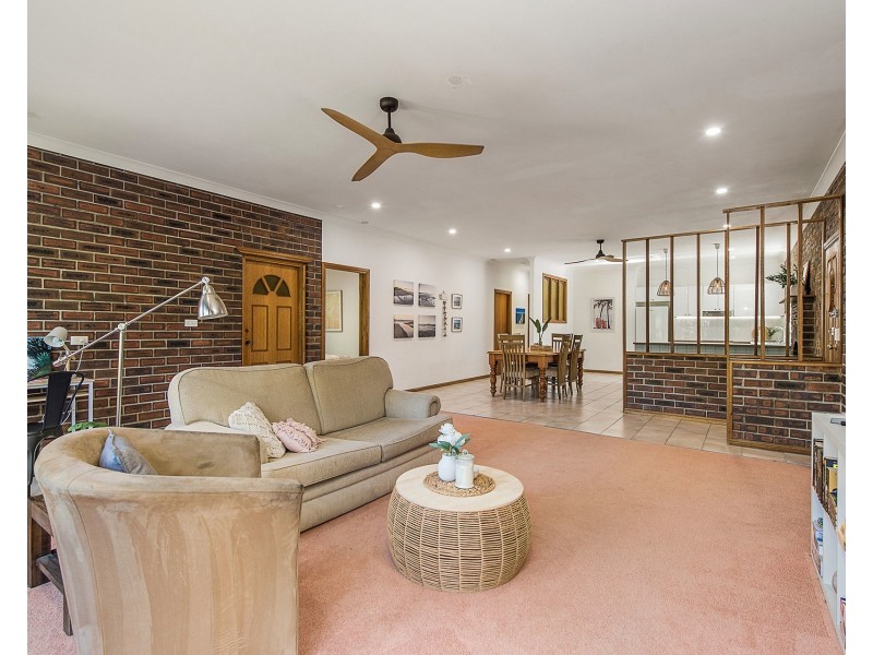 15 Main Street, Crescent Head NSW 2440