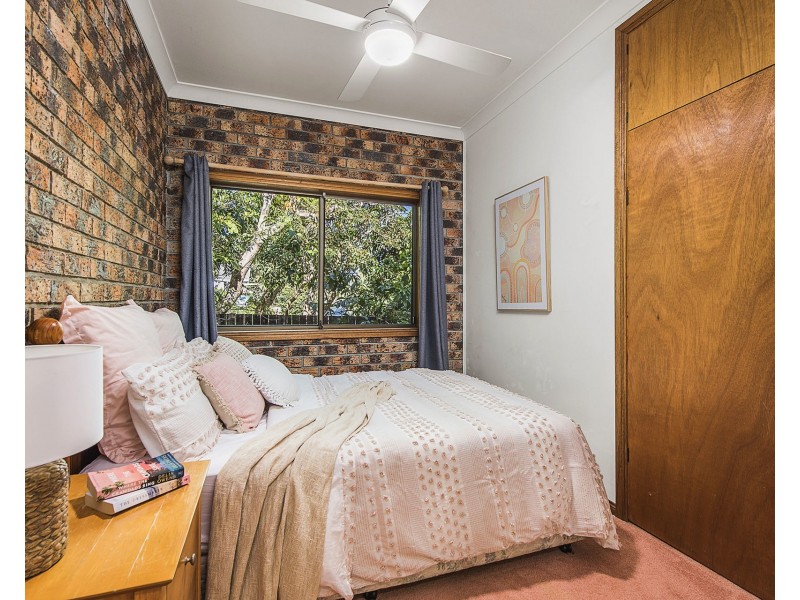 15 Main Street, Crescent Head NSW 2440