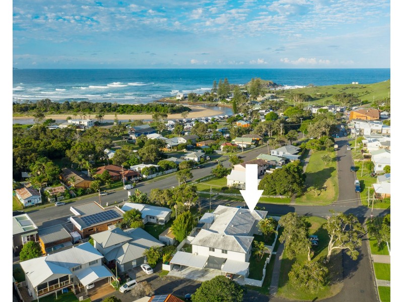 2/1 Main Street, Crescent Head NSW 2440