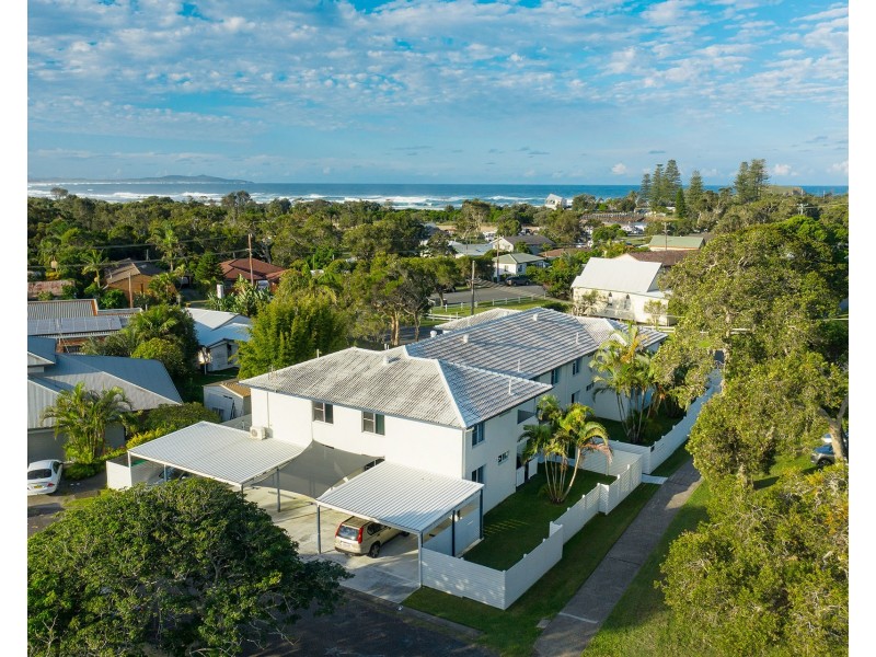 2/1 Main Street, Crescent Head NSW 2440