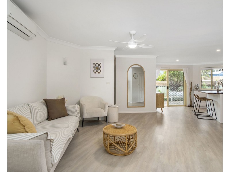 2/1 Allman Place, Crescent Head NSW 2440