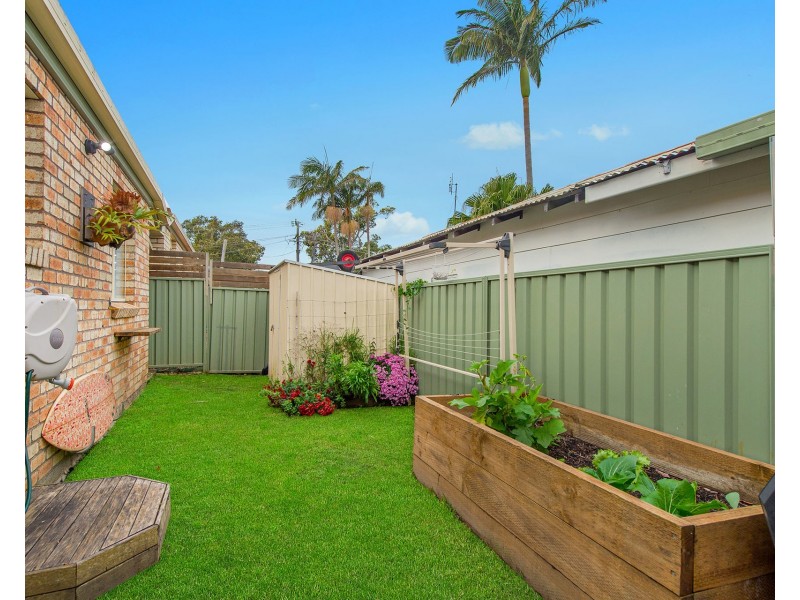 2/1 Allman Place, Crescent Head NSW 2440