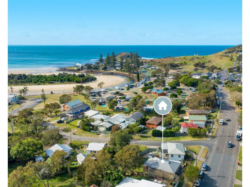 9 Pacific Street, Crescent Head NSW 2440