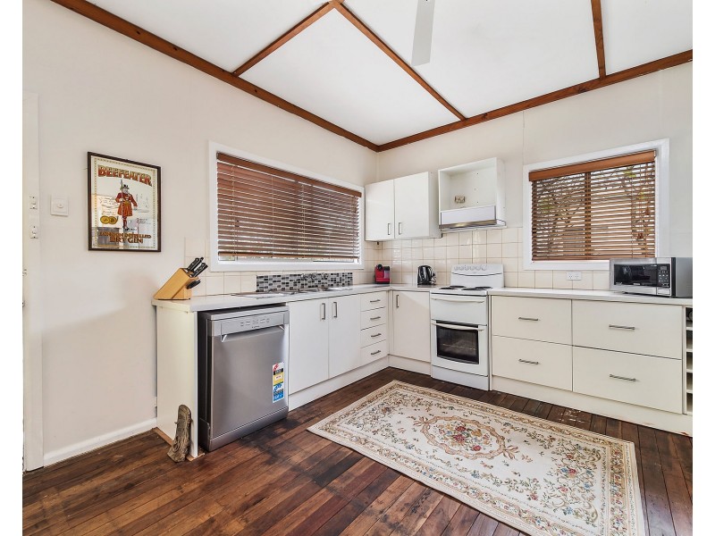 9 Pacific Street, Crescent Head NSW 2440