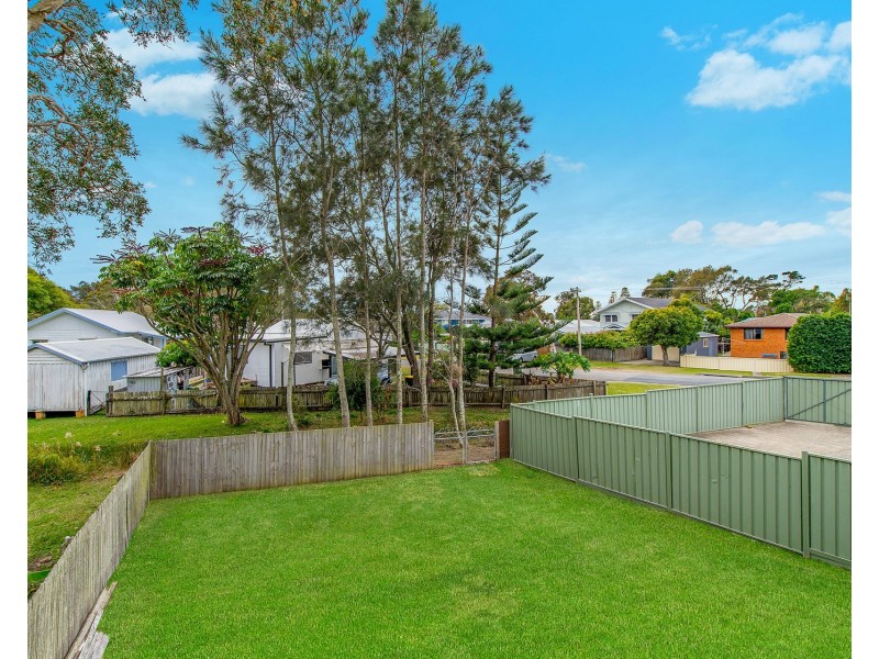 9 Pacific Street, Crescent Head NSW 2440