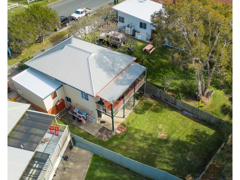 9 Pacific Street, Crescent Head NSW 2440