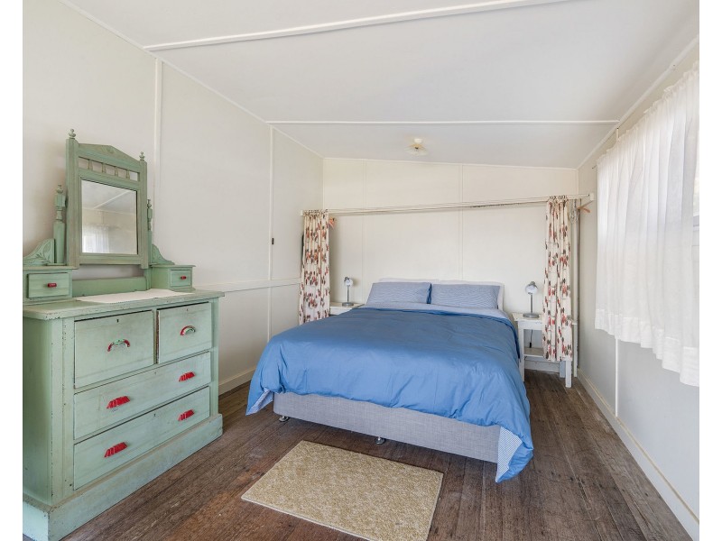 18 Stewart Street, Crescent Head NSW 2440