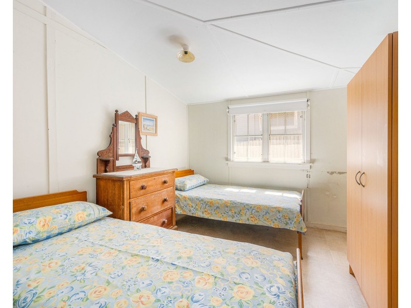 18 Stewart Street, Crescent Head NSW 2440