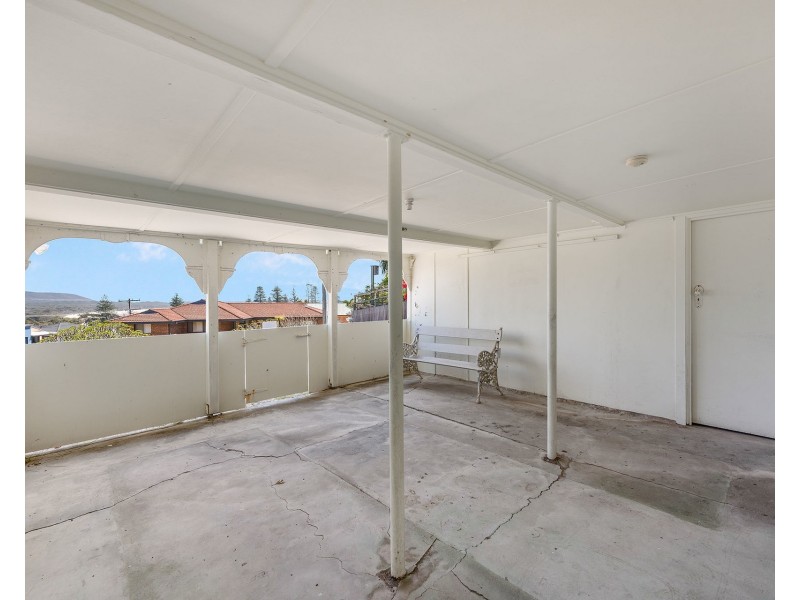 18 Stewart Street, Crescent Head NSW 2440