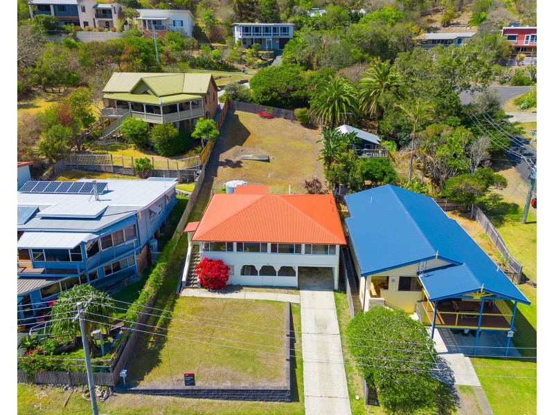18 Stewart Street, Crescent Head NSW 2440