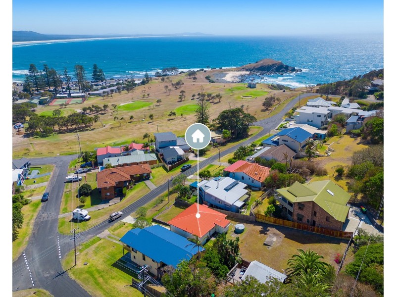 18 Stewart Street, Crescent Head NSW 2440
