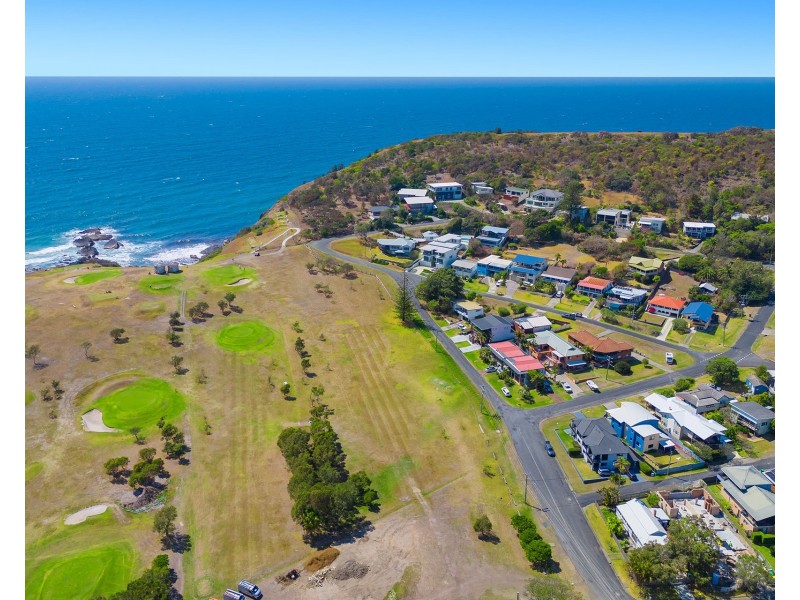 18 Stewart Street, Crescent Head NSW 2440