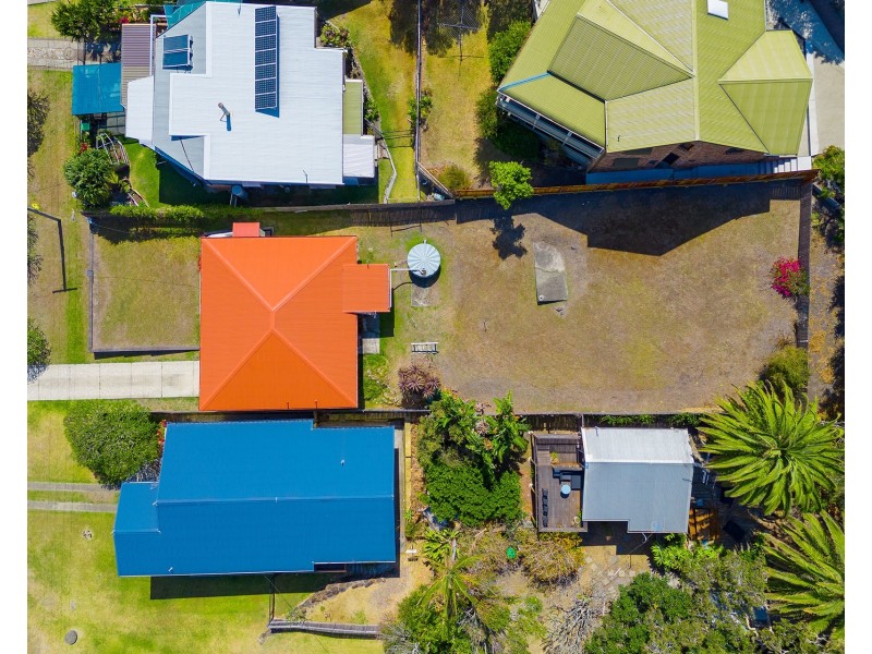 18 Stewart Street, Crescent Head NSW 2440