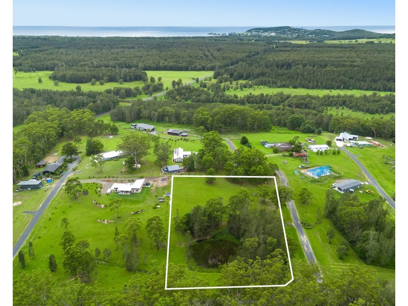 1 Sunshine Lane, Crescent Head NSW 2440