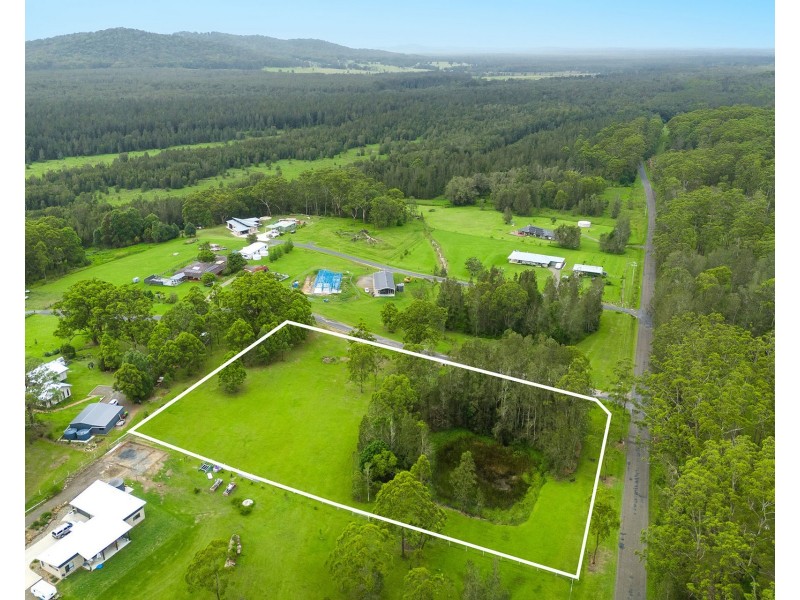 1 Sunshine Lane, Crescent Head NSW 2440