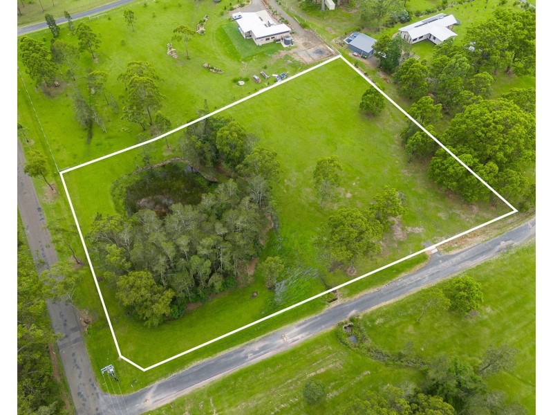 1 Sunshine Lane, Crescent Head NSW 2440