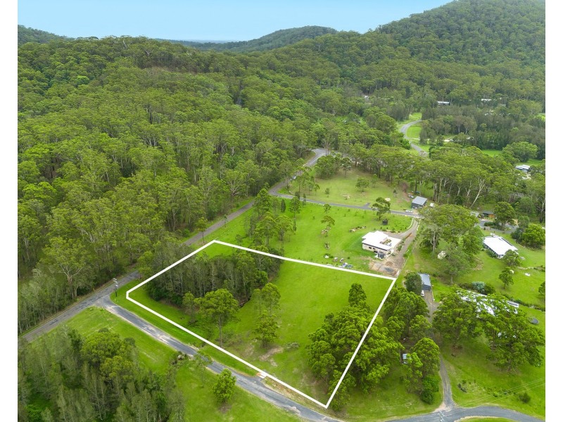 1 Sunshine Lane, Crescent Head NSW 2440