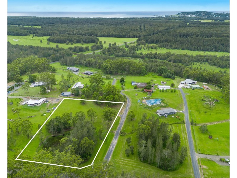 1 Sunshine Lane, Crescent Head NSW 2440