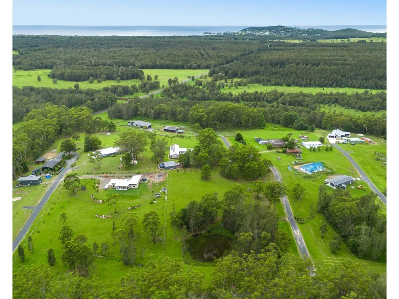 1 Sunshine Lane, Crescent Head NSW 2440