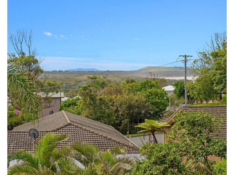 11 Noongah Terrace, Crescent Head NSW 2440